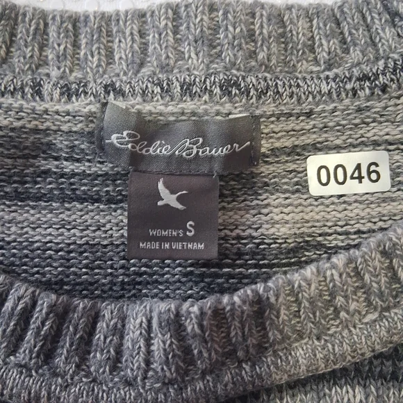 Womens Gray Striped Sweater - Picture 3 of 9